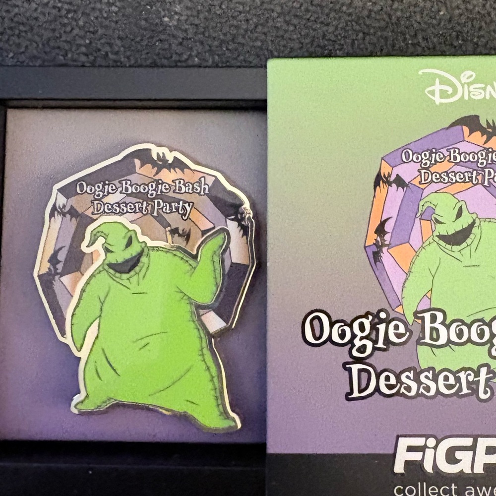 Disney Oogie Boogie Dessert Bash Ultra Rare Gold Tone Pin